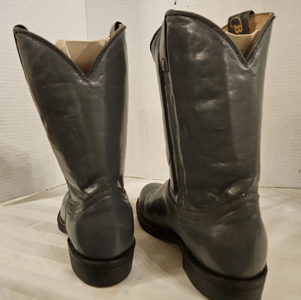Gray Leather Roper Style Boot with Rounded Toe - Picture 6 of 8